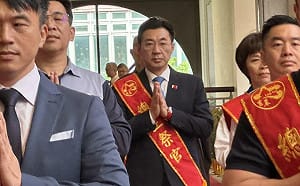 (影)感念軍魂守護台海！江啟臣積極促成「海龍蛙兵」地藏紀念館