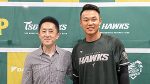 王柏融「日本的父親」岩本賢一來台　誇雙響砲厲害