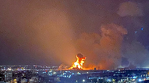 停火前猛轟! 發射逾百枚飛彈 美、以空襲伊朗重水反應堆、鋁廠