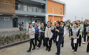 斥資逾4億閒置土地華麗轉身  黃偉哲視察全台首座「公園化」動保教育園區