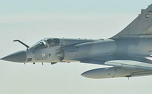 (影) 美停戰 阿聯酋接著打! 幻象2000襲伊石油設施 伊射導彈、無人機報復