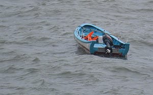 海巡署金門海域測獲無人小艇靠近岸際　將依廢棄物清理法公告清除