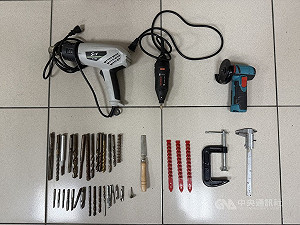 男藏身新竹郊區鐵皮屋改造槍械　中市警破獲送辦