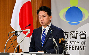 日本防衛大臣：考慮自主研發和擁有攻擊型無人機