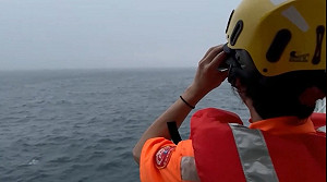 海巡艦抵基隆漁船事故海域 全力搜救失聯船長
