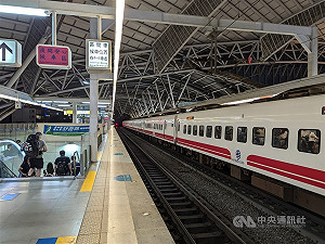 台鐵台中站婦人跳軌撿錢　警將通知到案函送裁處