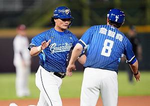 王勝偉創最年長代打開轟紀錄　悍將仍不敵桃猿