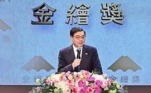 柯文哲稱總統不能出訪說不定很高興  卓榮泰：亂編故事