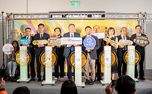 「職災勞工重建特展」瓶蓋工廠開幕  洪申翰出席籲社會關注職安 