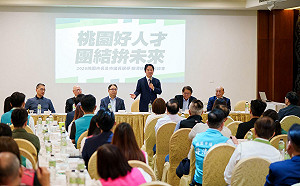 賴清德赴桃園整軍　宣布許信良任榮譽主委助黃世杰拚翻轉