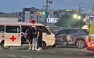 白衣天使的使命感！弘光護理系學生遇車禍挺身協助獲讚譽