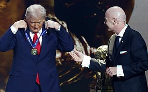 沒有諾貝爾改領這個「和平獎」!  FIFA頒給川普 挪威足協怒嗆「政治化」