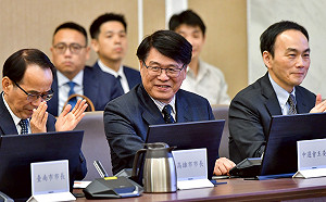 卓揆勉游盈隆帶領中選會  做好台灣民主政治守門者的角色