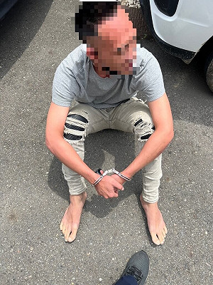 通緝犯拒盤查赤腳奔逃遭逮　高雄警另查獲毒品
