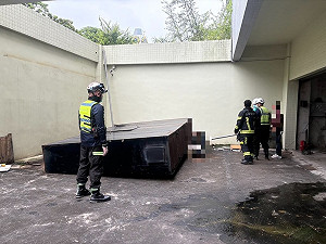 花蓮體育館工安意外  工人遭燈箱砸中送醫不治