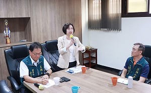 力挺台中無人機國家隊！何欣純拜會漢翔工會 籲：國安與產業升級不能等
