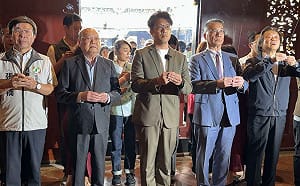 被徐國勇帶跑行程  沈伯洋自嘲：因為我翅膀還沒硬