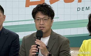綠提姓名貼丟捷運遭蔣萬安喊別亂丟垃圾　沈伯洋：鼠患問題更重要