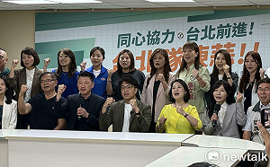 真的被提名！名嘴、藍小雞發雞排　沈伯洋：他們開心我就開心