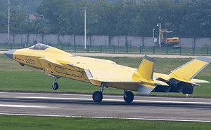 外媒曝殲-20戰機突破500架! 2030年恐達千架 殲-20A機背隆起藏玄機....