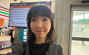 思念父親尹衍樑  愛女尹崇恩：有些牽掛，從此停在未讀