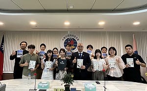 政大日本研究學程參訪僑委會 深化青年國際視野與公共外交實務認識