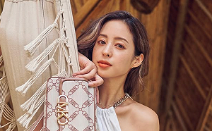 莫允雯被求婚了！曬超大鑽戒嗨喊：從此少了一個孤單的女孩 