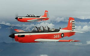 直播》T-34教練機墜毀2名飛官殉職 空軍司令部開記者會說明