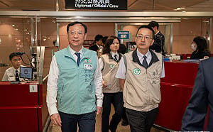 伊波拉疫情升公衛緊急事件！石崇良赴桃園機場視察：6月起4機場提供免費採檢