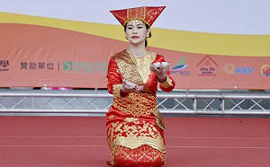 蘇門答臘盤子舞  印尼新住民曹寒妮在台成立樂團展現真功夫