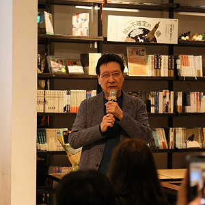 替黃國昌新書寫序 趙少康讚：有原則、站得穩的人沒變
