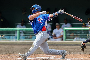 李灝宇3A單日兩戰都開轟　共敲4安4打點手感燙