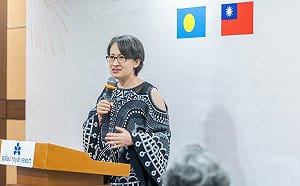 宴請帛琉傳統領袖！蕭美琴穿排灣族藝術家設計的服飾強調南島連結