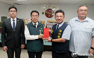 中央地方攜手查獲市值逾千萬違法電子菸  黃偉哲頒加菜金感謝守護治安