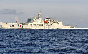 2艘中國公務船首度硬闖太平島禁止水域  遭海巡強力驅離