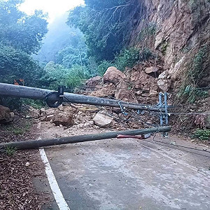 苗61線山崩土石滑落 大湖往大南勢改走苗62線
