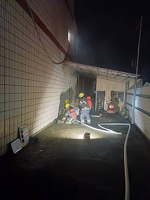 屏東萬巒凌晨住宅火警　撲滅後發現1具男性焦屍
