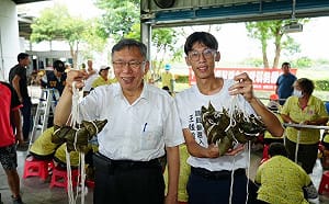 柯文哲粽子「不用包直接吃」惹議   網酸：監獄的都沒包看來挺懷念的...