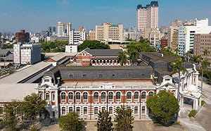 國定古蹟「臺中州廳」華麗蛻變  專書《城翼》同步解密神祕貓道與避難室