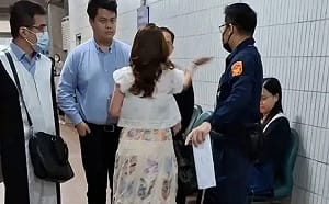 台中悍女掌摑律師今開庭！失控改口不認罪 直呼：我打全世界律師巴掌