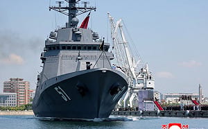 北韓首艘自製5000噸級驅逐艦「崔賢號」23日正式入列服役