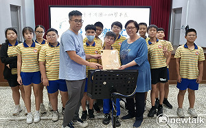 中洲國小教導主任吳麗玲24載春風化雨  學生感恩傳承不止步