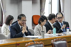 徐錫祥代理檢察總長遭質疑　鄭銘謙：無修法急迫性