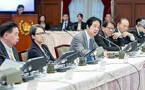 桌推中國侵擾海上運補 賴清德：落實必要驅離、確保船舶進出順暢