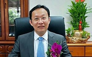 校長陸炳杉猝逝辦公室    中正高中親師生承接遺風勇敢前行  