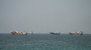 長榮長麗輪荷莫茲海峽遭撞  新加坡指此舉違反國際法