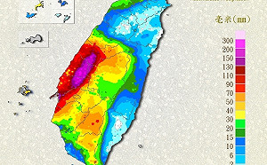 雲林6小時炸雨230毫米！雨量圖「頭腳紫爆」變「中部瘀青」放晴時間曝光