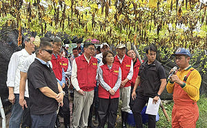卓揆視察屏東治水與農損   周春米爭取補助加速災後重建