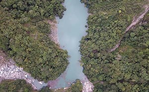 萬里溪堰塞湖由紅色警戒調降為黃色! 中央、地方持續監測滾動應變