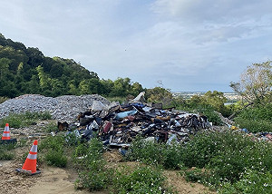 苗栗後龍遭濫倒廢棄物　檢警環揪出假回收真棄置